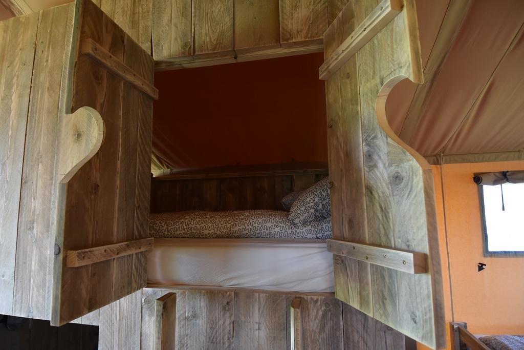מלון Vleteren Glamping Aan De Vleterbeke מראה חיצוני תמונה